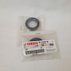 Reten de suspensión original Yamaha bf7-f3145-00